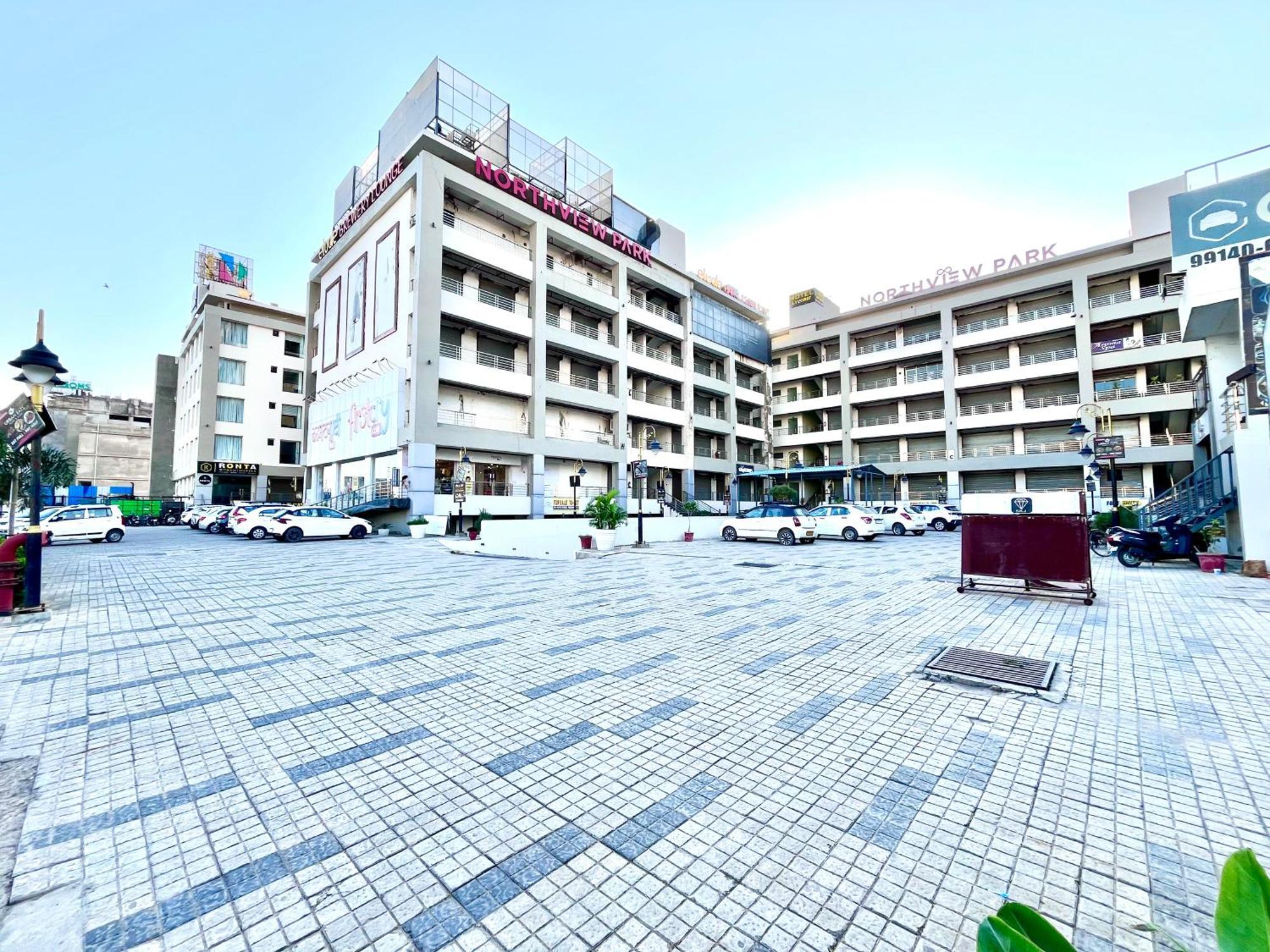 Hotel Northview Park By Lycoris !! Top Rated & Most Awarded Property In Tricity Zirakpur Экстерьер фото