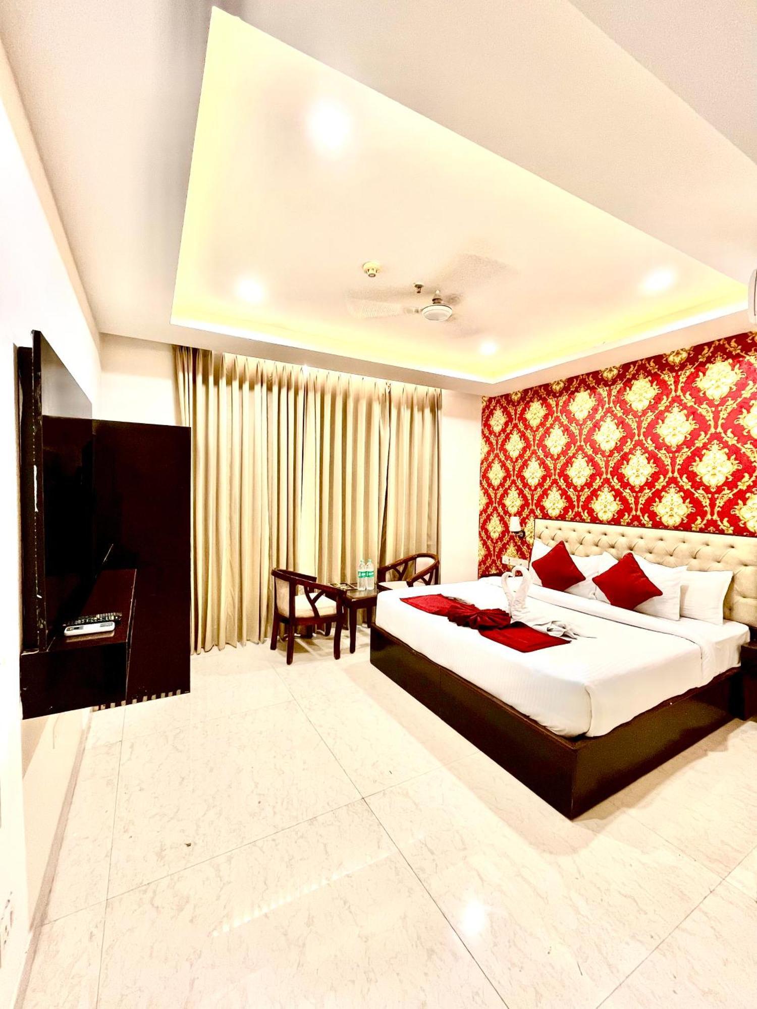 Hotel Northview Park By Lycoris !! Top Rated & Most Awarded Property In Tricity Zirakpur Экстерьер фото