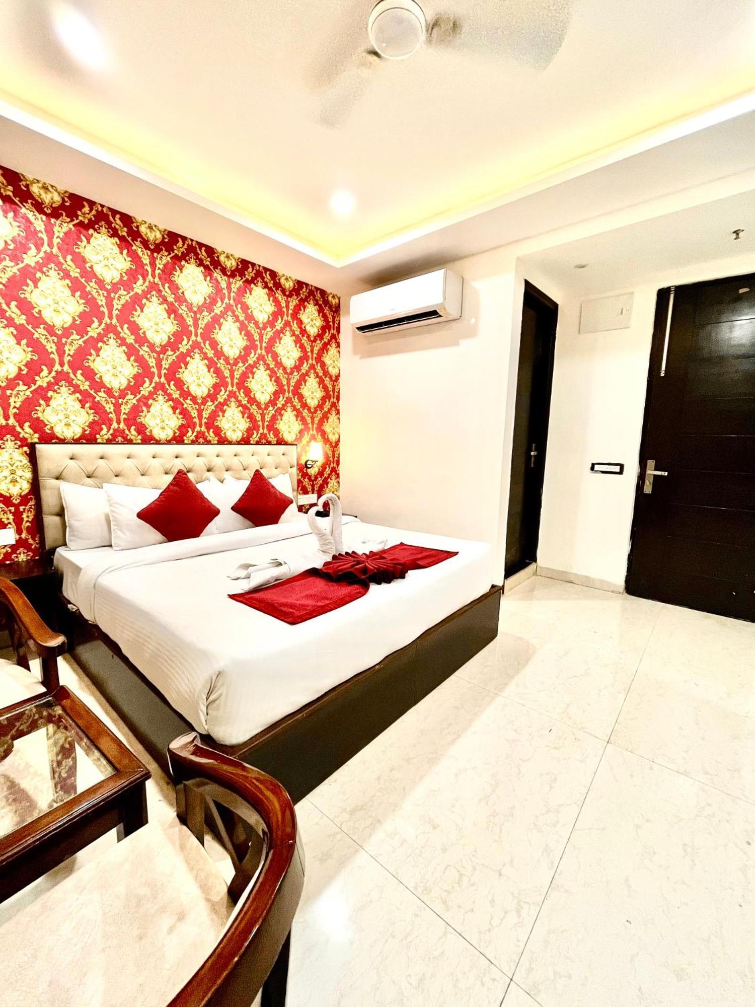 Hotel Northview Park By Lycoris !! Top Rated & Most Awarded Property In Tricity Zirakpur Экстерьер фото