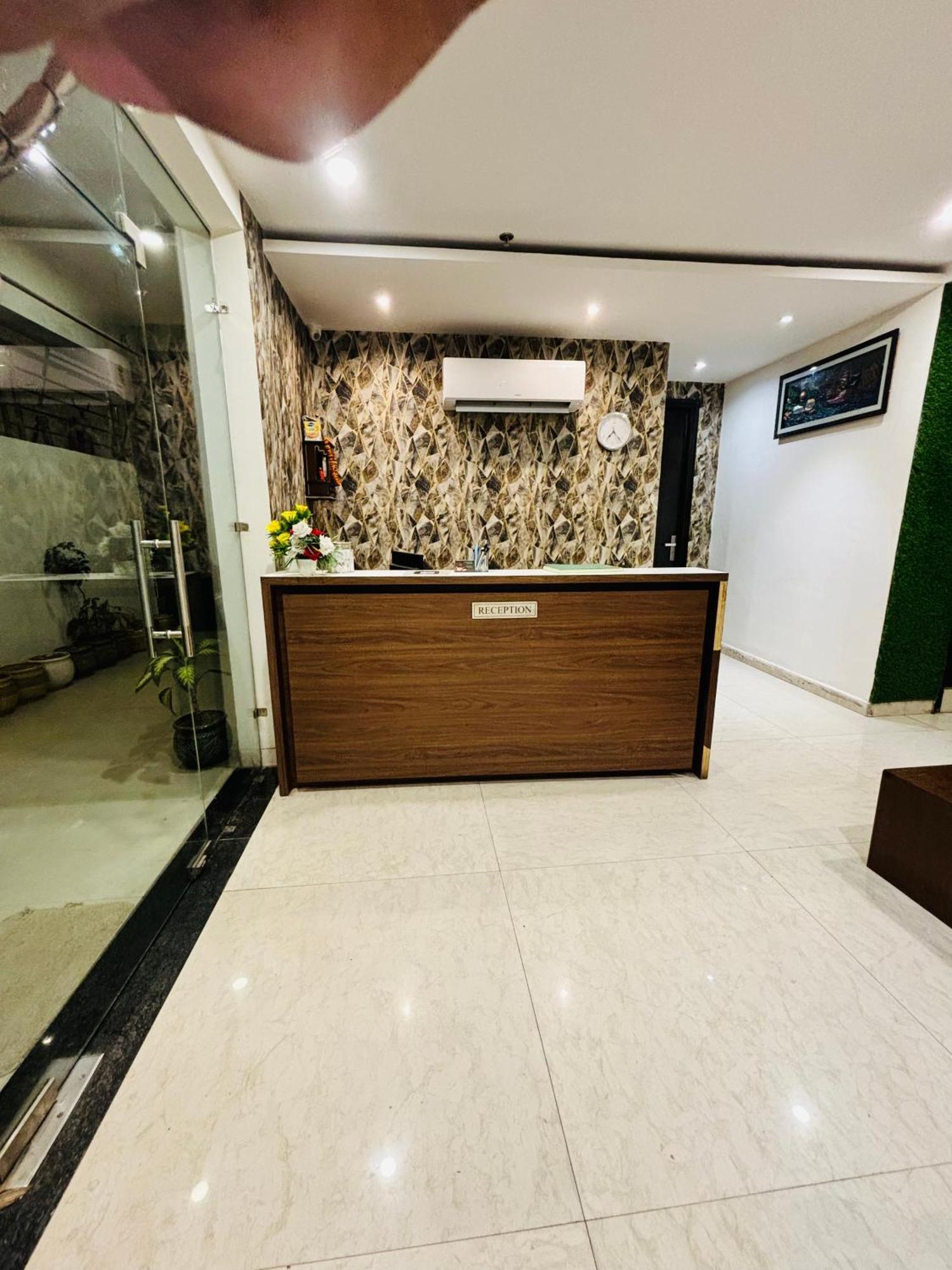 Hotel Northview Park By Lycoris !! Top Rated & Most Awarded Property In Tricity Zirakpur Экстерьер фото