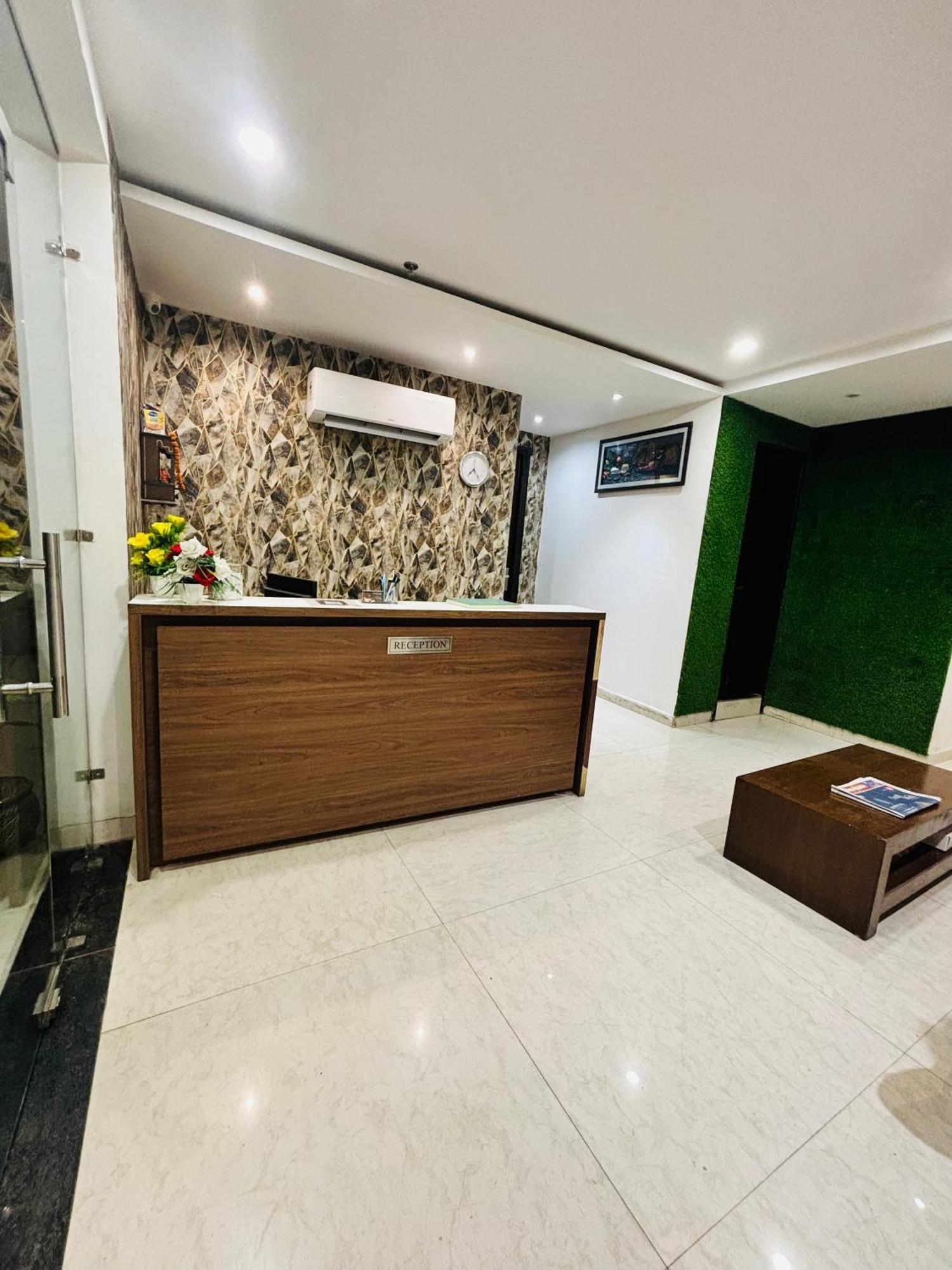 Hotel Northview Park By Lycoris !! Top Rated & Most Awarded Property In Tricity Zirakpur Экстерьер фото