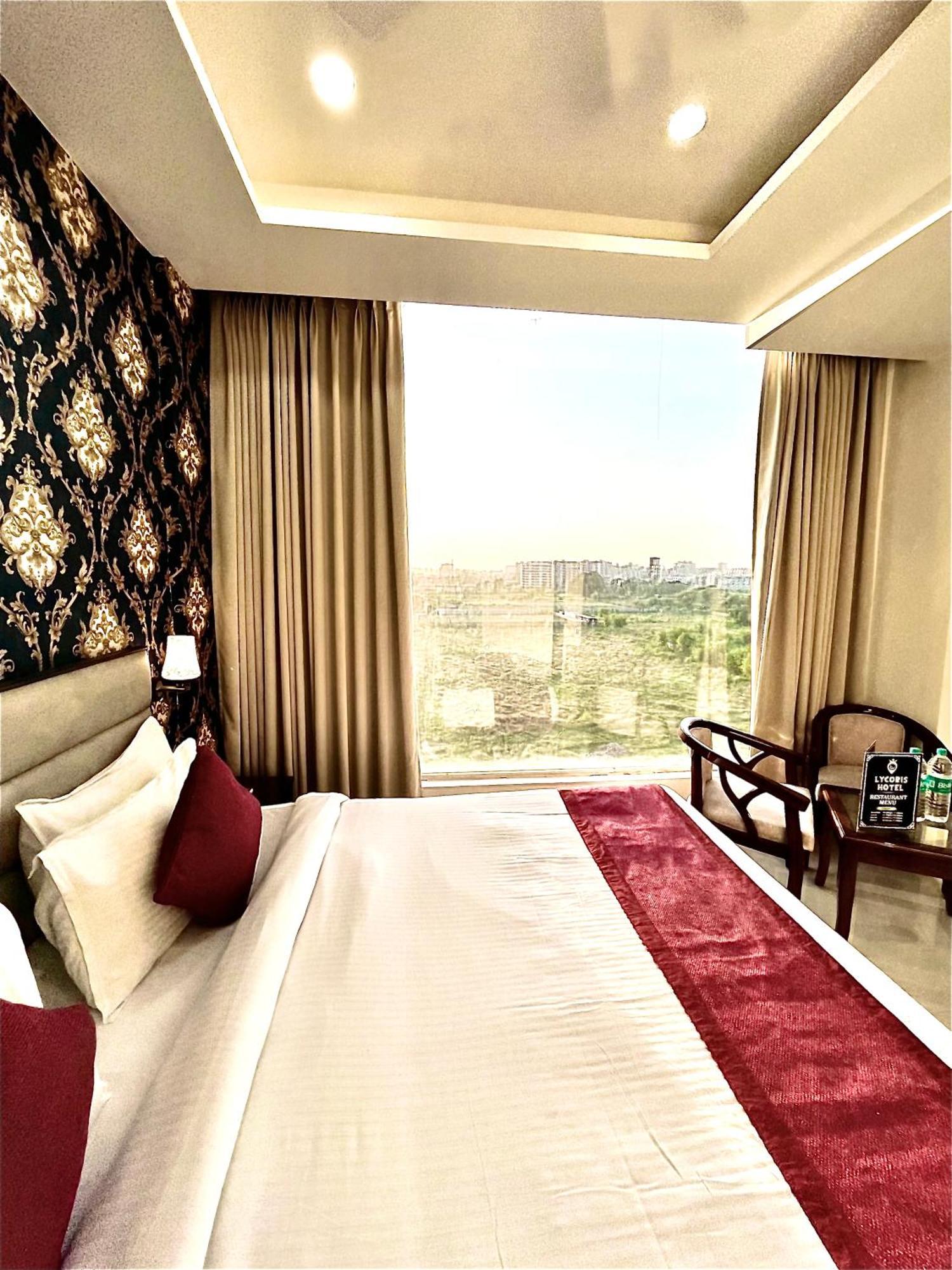 Hotel Northview Park By Lycoris !! Top Rated & Most Awarded Property In Tricity Zirakpur Экстерьер фото