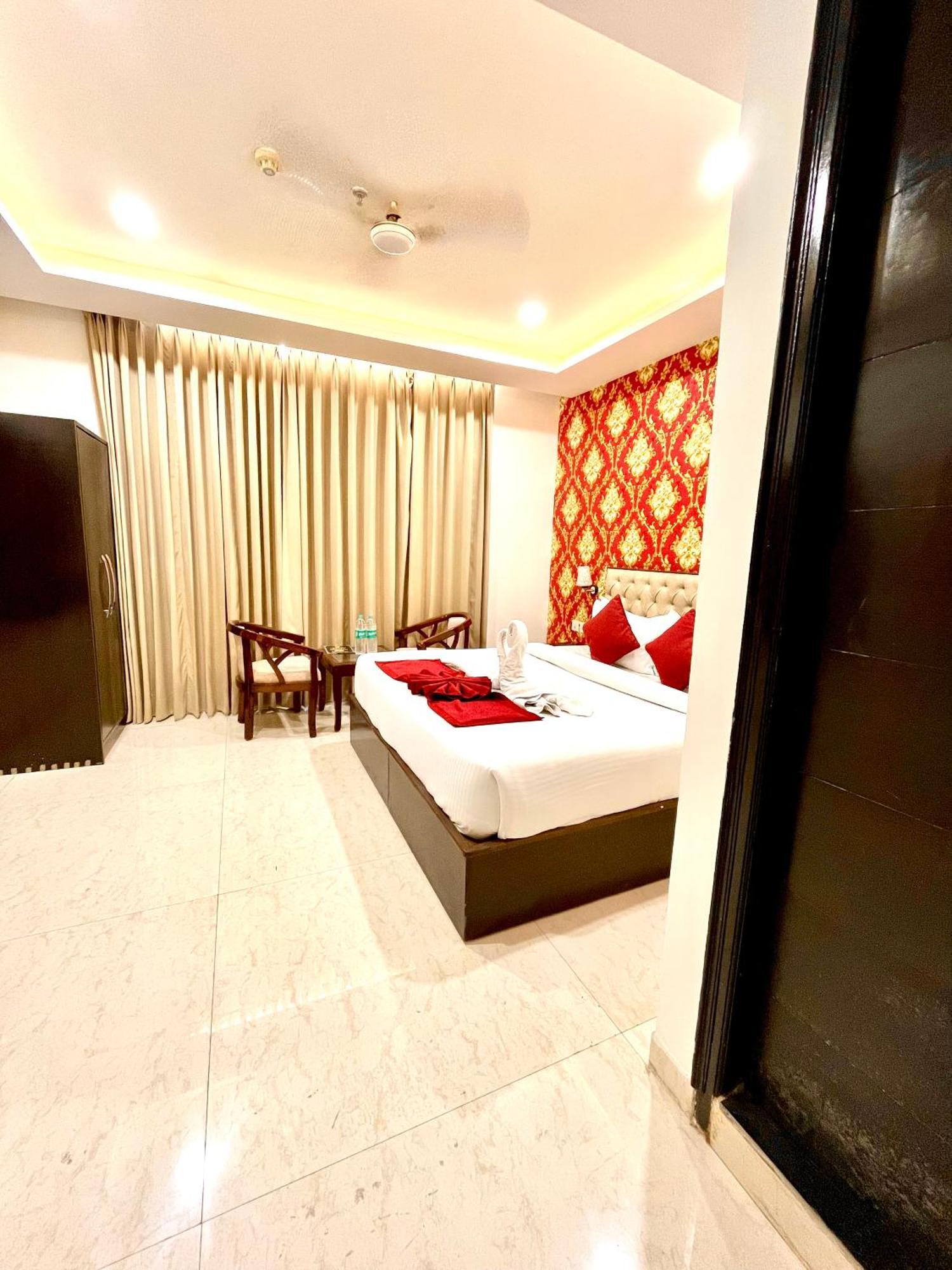 Hotel Northview Park By Lycoris !! Top Rated & Most Awarded Property In Tricity Zirakpur Экстерьер фото